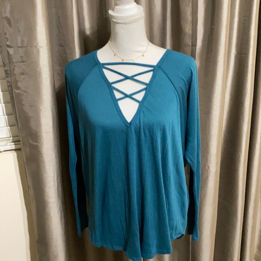 Grace & Lace raglan sleeve top. NWOT.